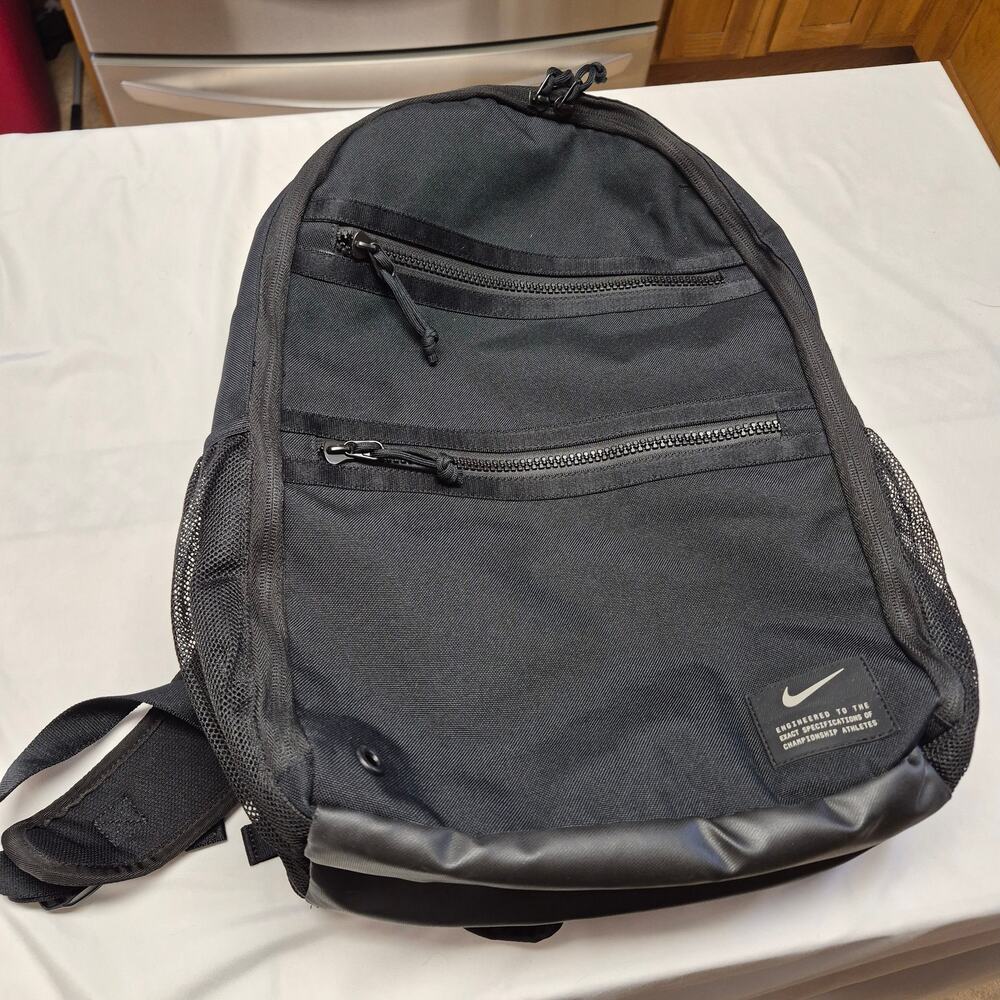 Nike Utility Heat Backpack Black Training Gym Laptop Bag Like New